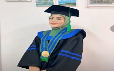 Guru ATPH Ibu Elmiah Resmi Sandang Gelar Magister Ilmu Pertanian dari Universitas Bangka Belitung